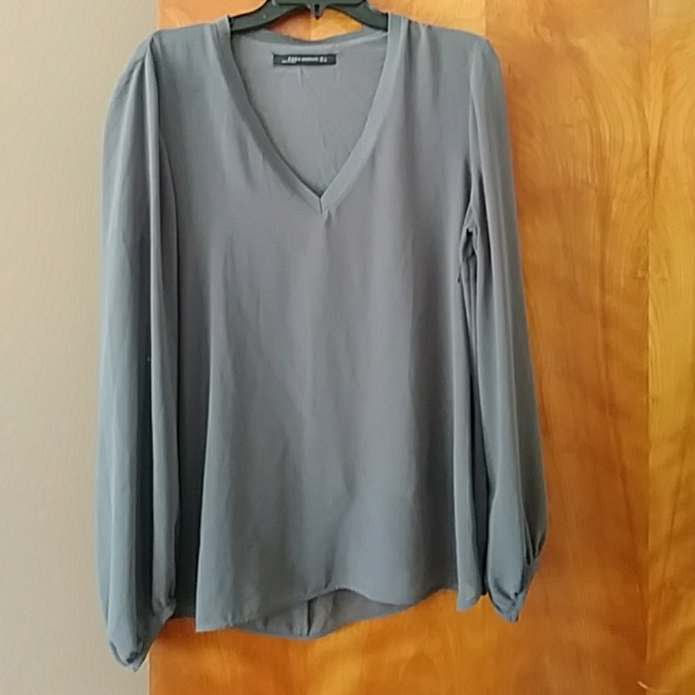 Gray long sleeve blouse